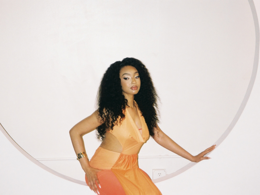 Azyia Joné